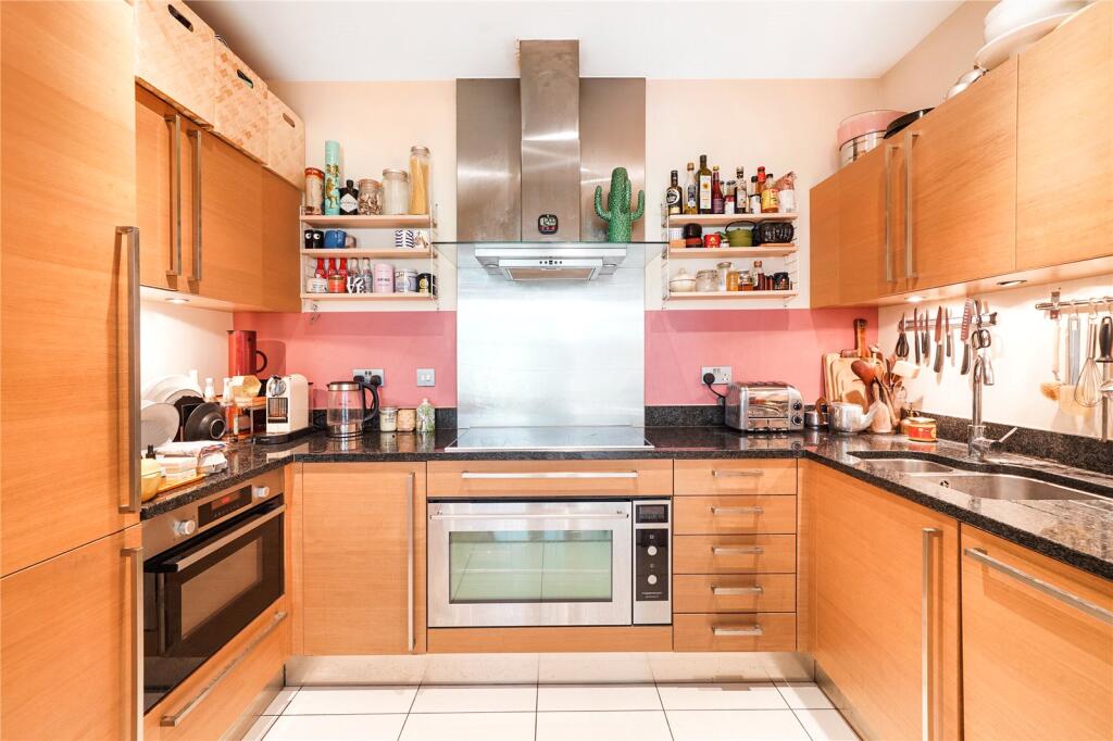 Apartment in London - View 5