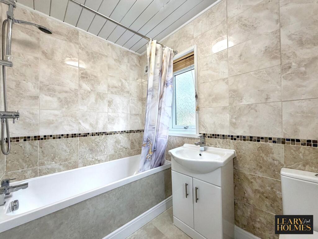 House in Newcastle upon Tyne - View 4