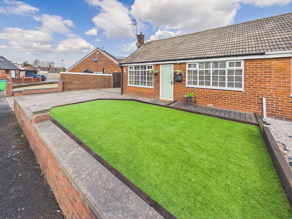 3-bed house on Bowland Grove, Milnrow, OL16, £299,950