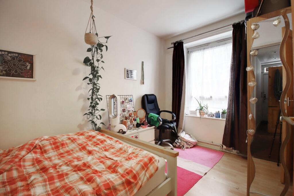 Apartment in London - More