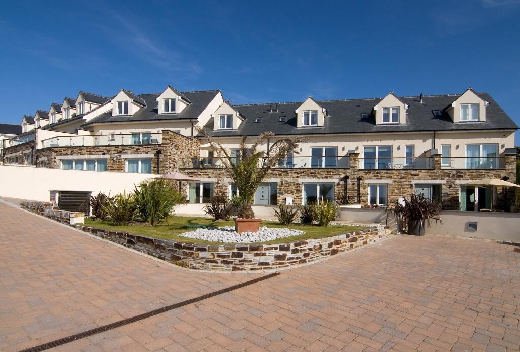 Main image of property: Treyarnon Bay, PL28