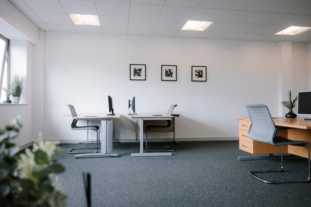 500 sqft office