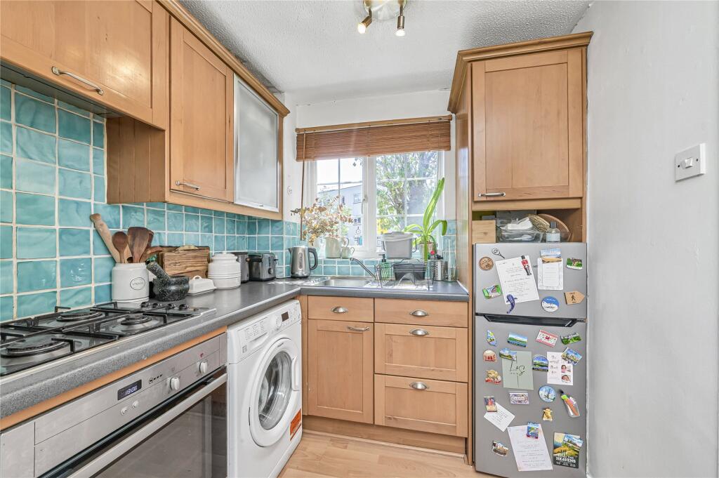 House in London - View 5