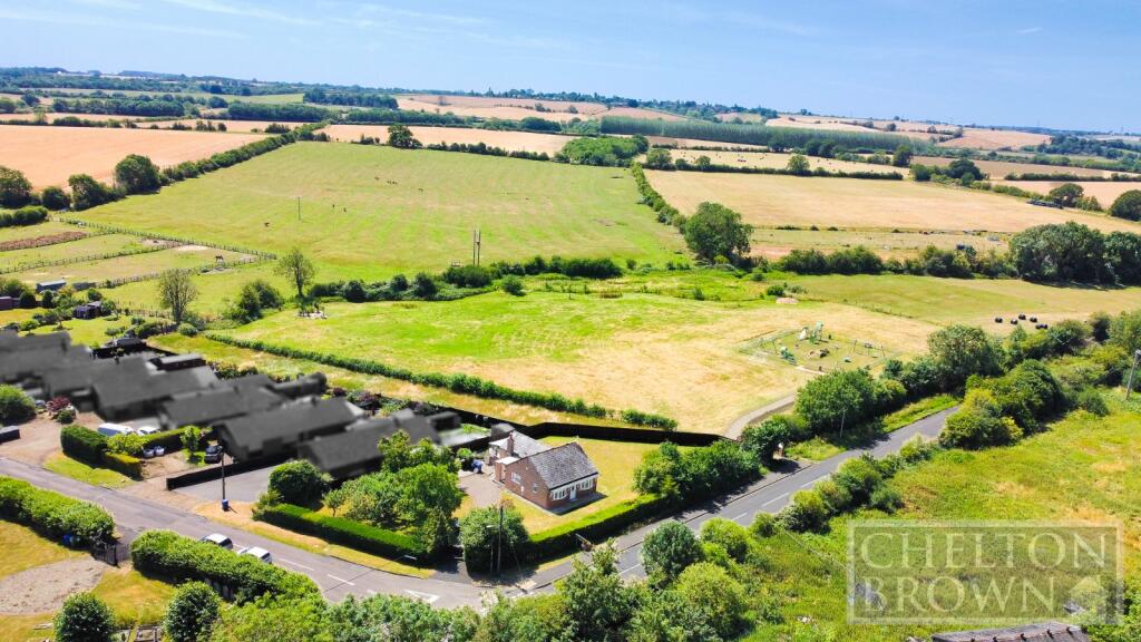 House in Rothersthorpe, West Northamptonshire - View 6