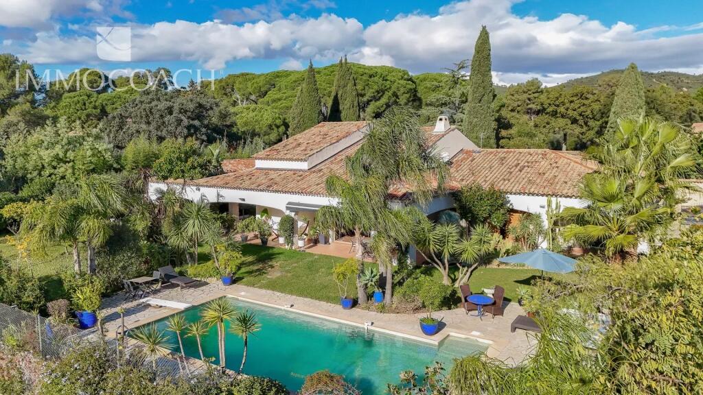 Main image of property: Provence-Alps-Cote d`Azur, Var, La Londe-les-Maures