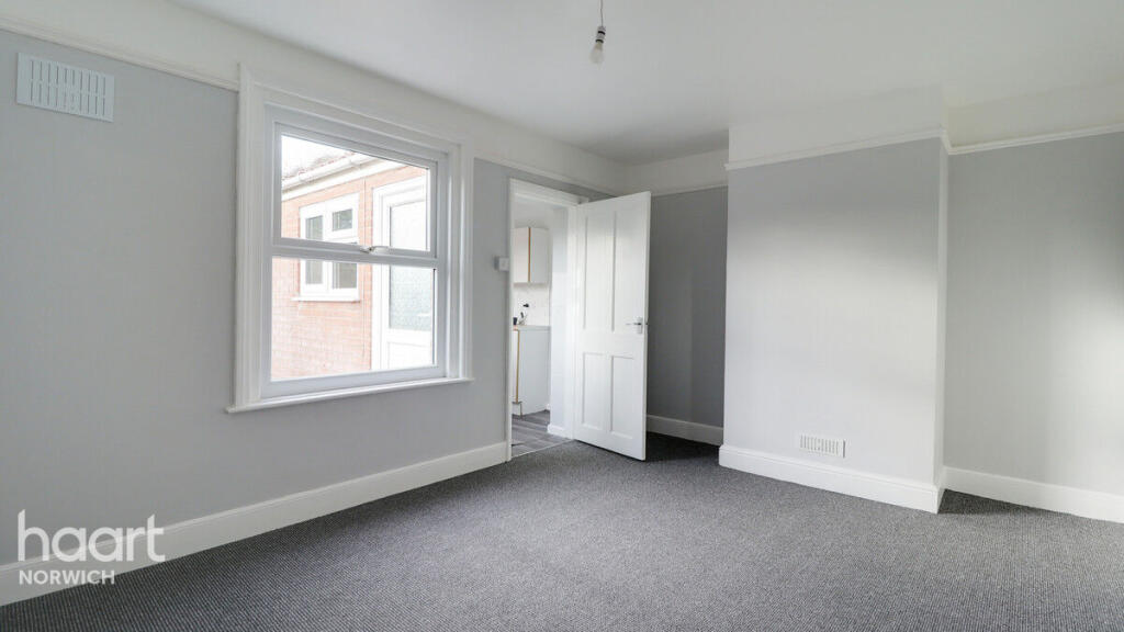 Main image of property: School Road, Lingwood