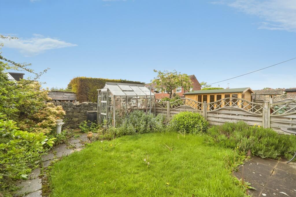 House in Leeds, West Yorkshire - View 2