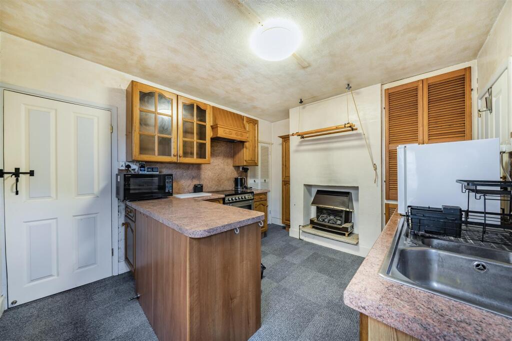 Wood Street, Mitcham photo 4