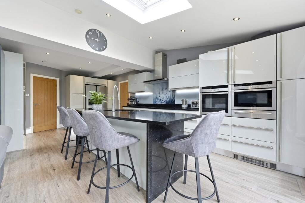 House in Stockport - View 2