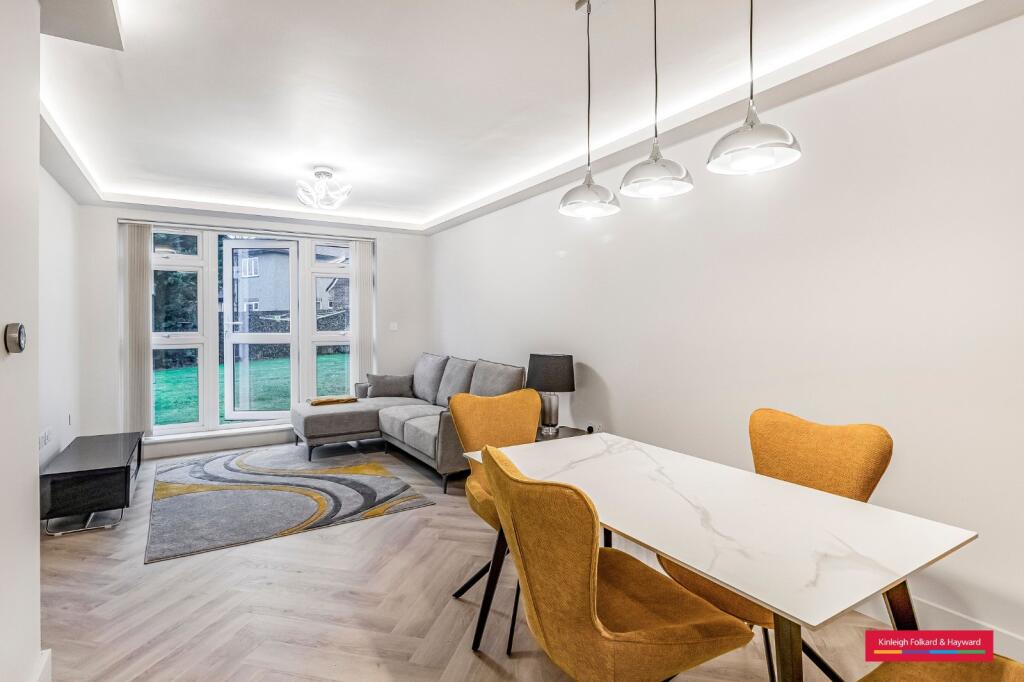 Main image of property: Oakleigh Road North, London, N20