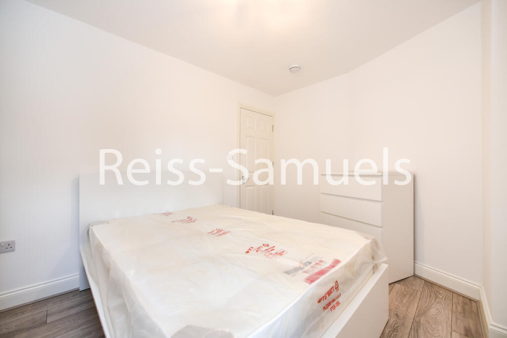 6 bedroom terraced house for rent