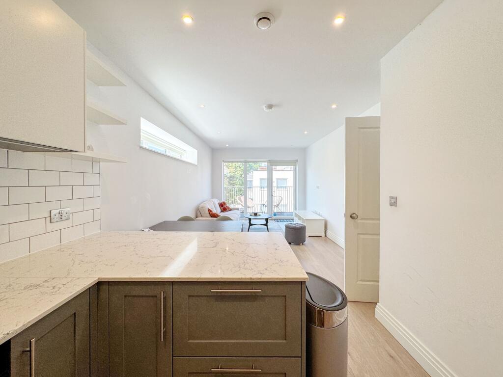 Apartment in London - More