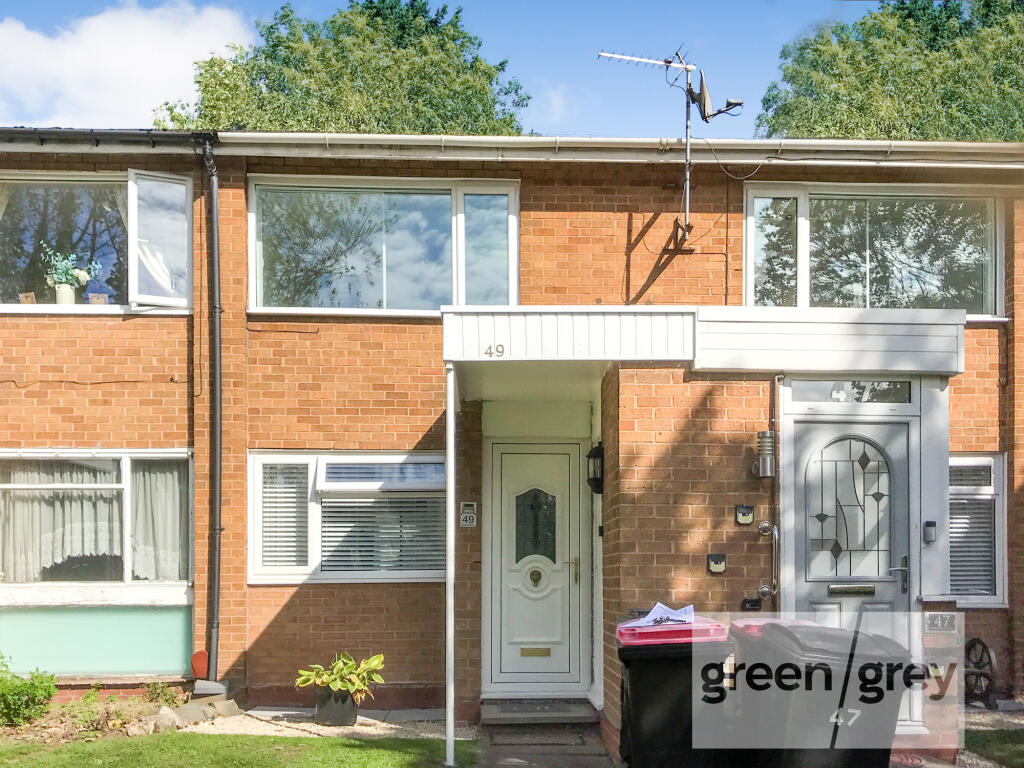 2-bed flat on Lawnsdale Close, Coleshill, B46 1BS, £150,000