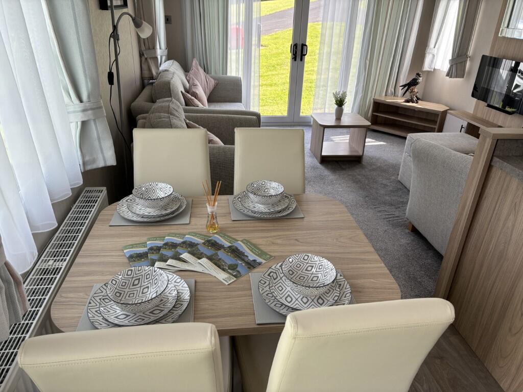 Willerby Manor plot 47, Fairview Holiday Park, Hatfield, Leominster, Herefordshire, HR6 0SD photo 4