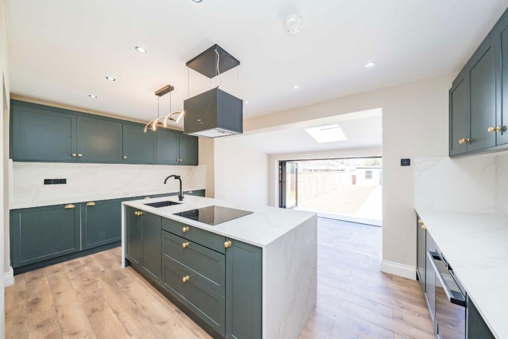 Manor Lane, Sunbury-On-Thames – pohled 3