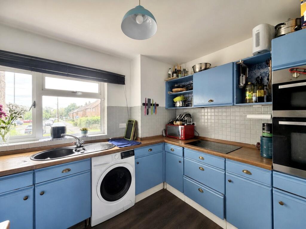 Stonegate Road, Moortown, Leeds, LS17 photo 3