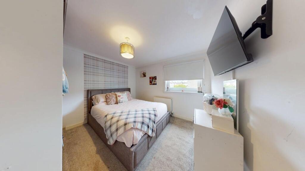 House in Wishaw, Shieldmuir, Netherton - More
