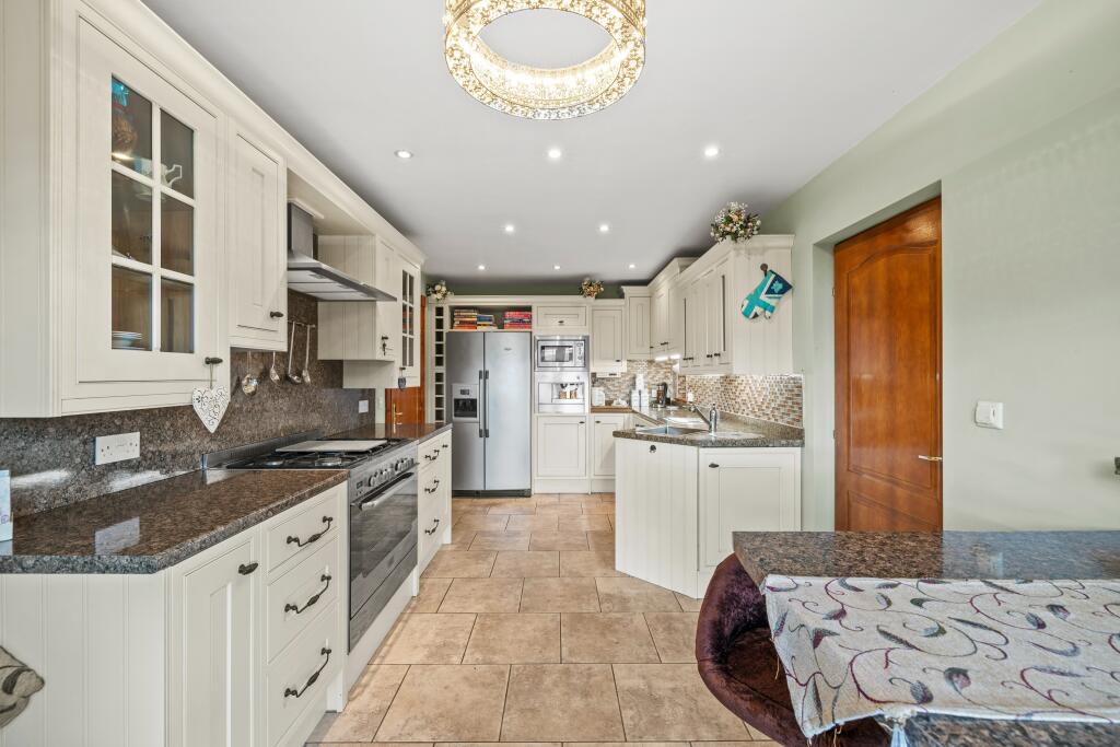 House in Swansea, Bon-y-maen - View 4