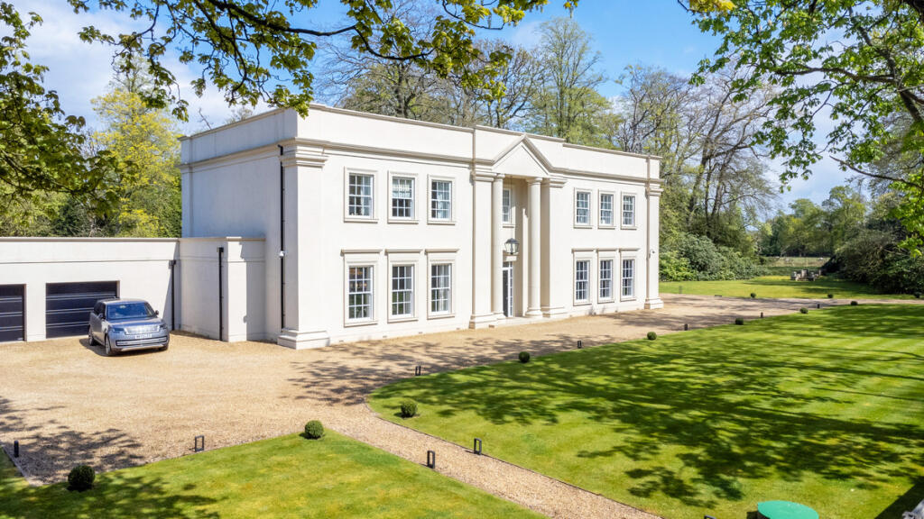 Main image of property: Earlswood, Solihull, B94