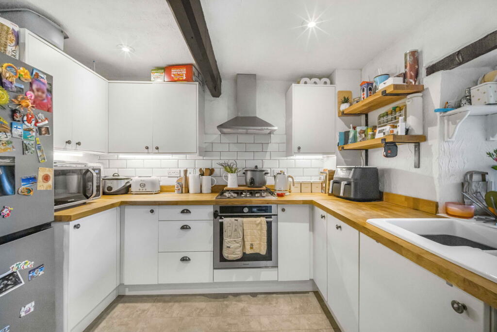 Main image of property: Bath Hill, Keynsham, Bristol, BS31 1HH