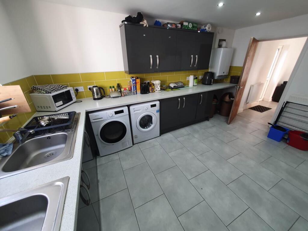 House in Cardiff - View 2