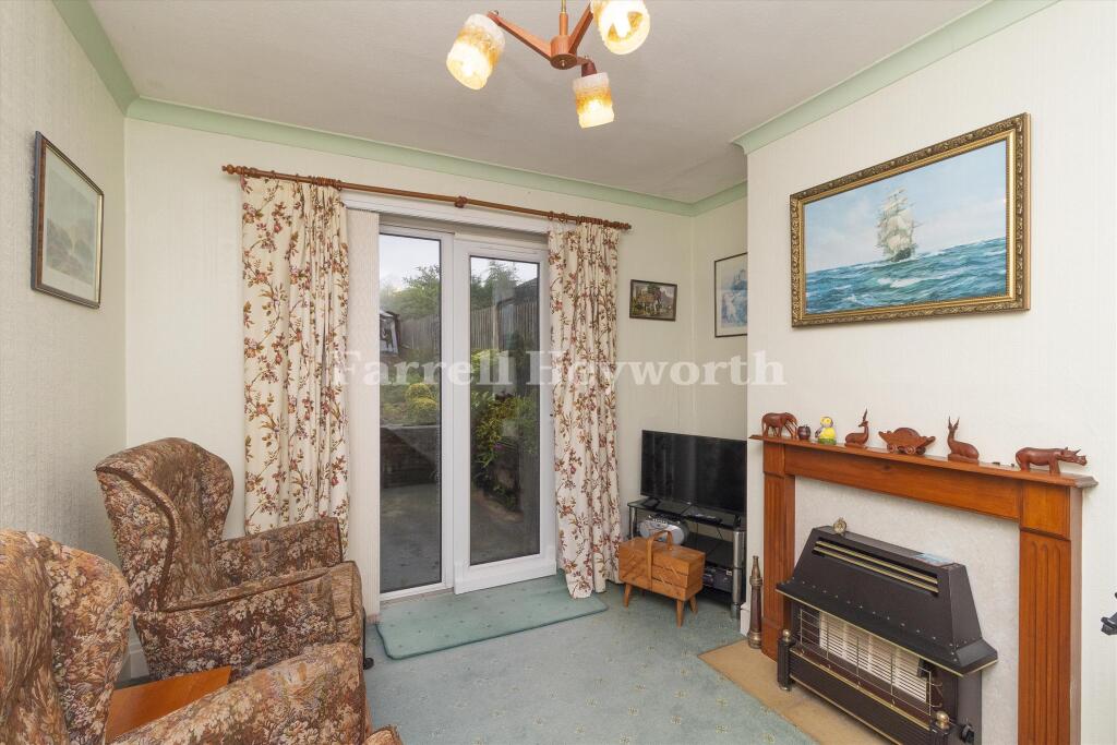 Yealand Avenue, Heysham, Morecambe photo 4
