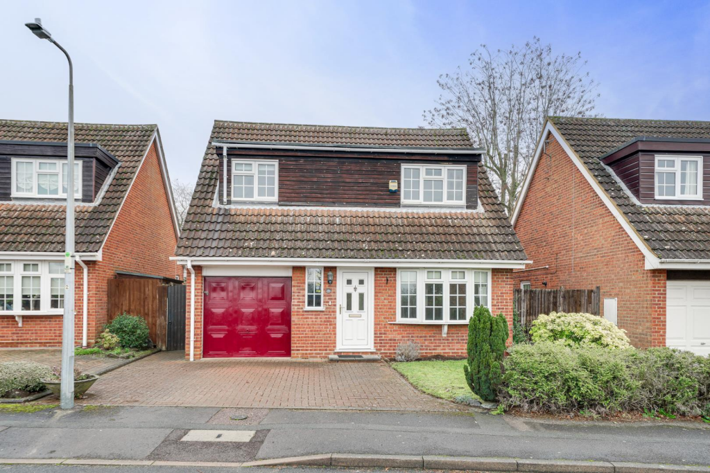 Main image of property: Shepherds Mead, Leighton Buzzard