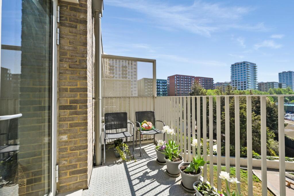 Apartment in London - View 2