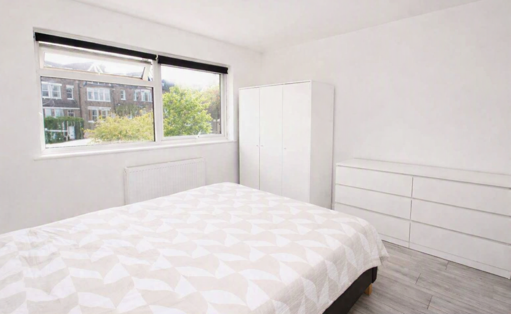 Apartment in Croydon - View 4