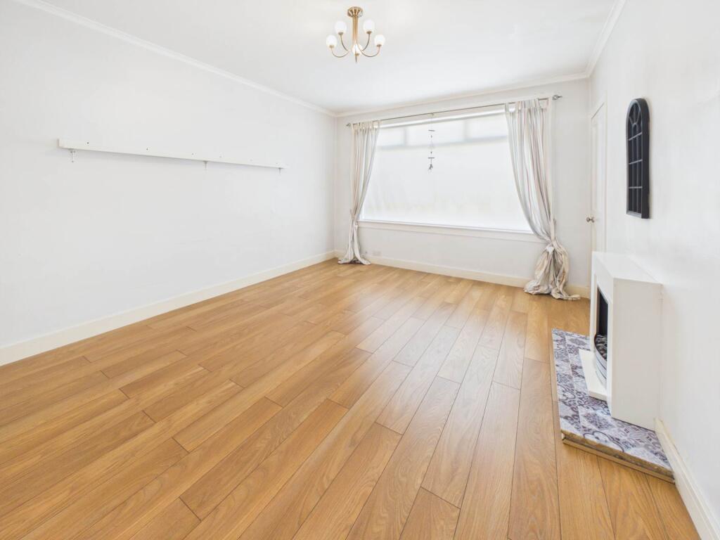 Apartment in Glasgow, East Renfrewshire - View 3