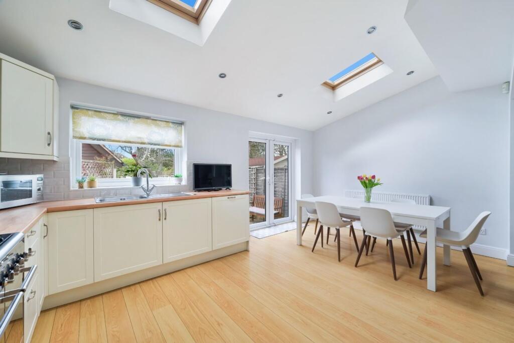 House in Epsom, West Ewell - View 4