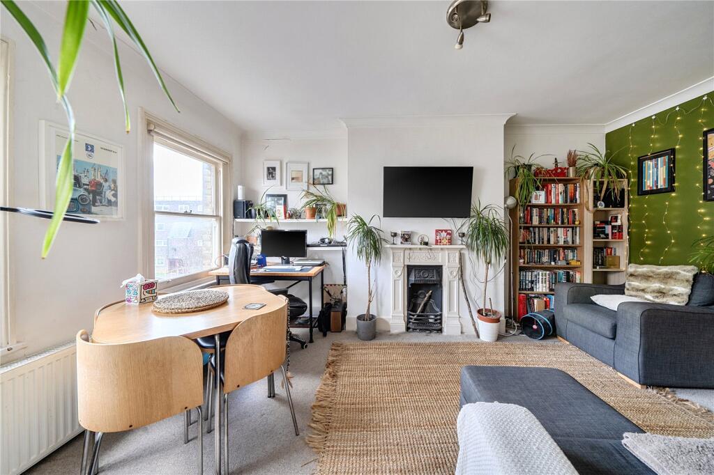 Campsbourne Road, London, N8 photo 3