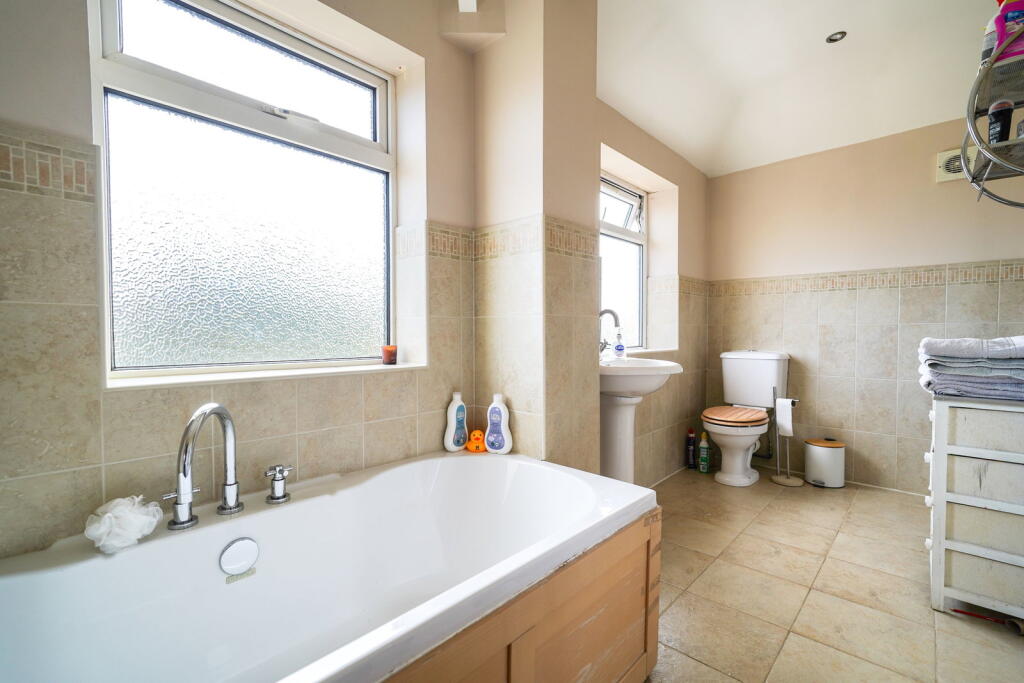 Additional image 18 of Antony Road, Shirley