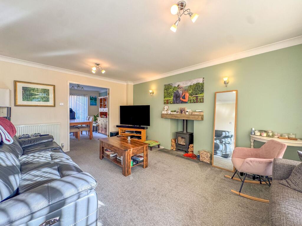 Holly Walk, Nuneaton, CV11 photo 2