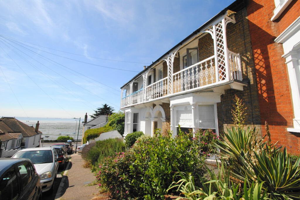 Main image of property: Seaview Road, Leigh-on-sea, SS9 1