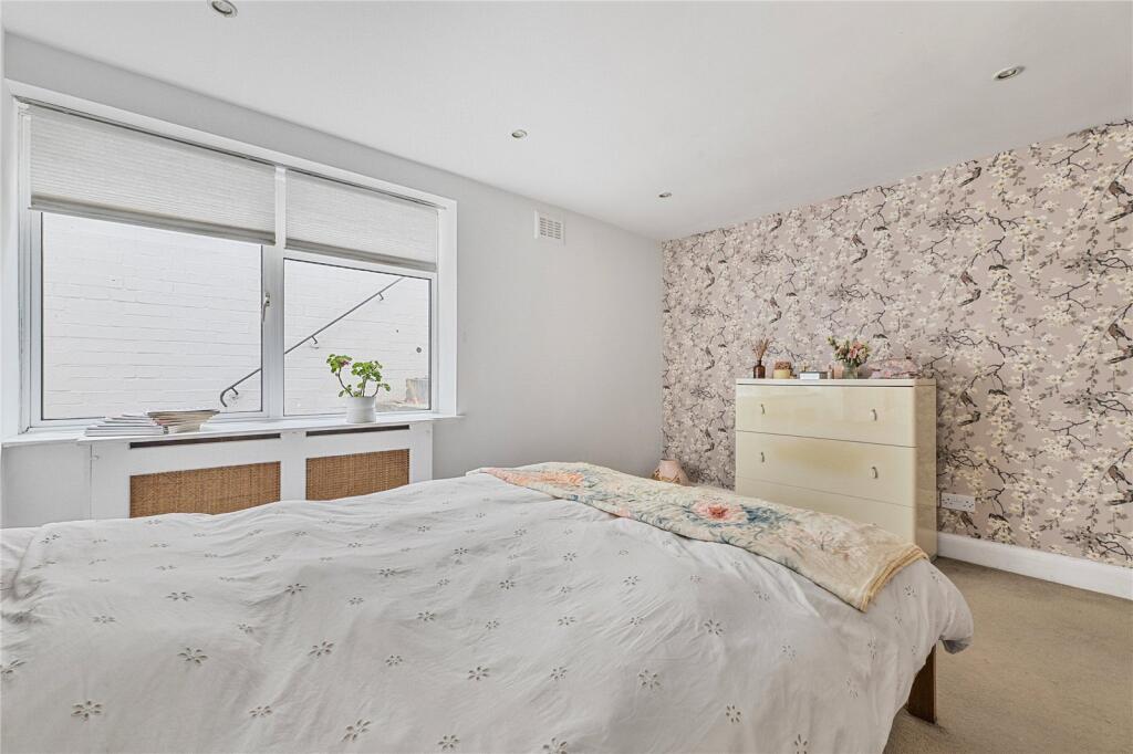 Apartment in Twickenham - View 5