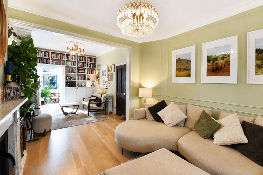 House in London - View 3
