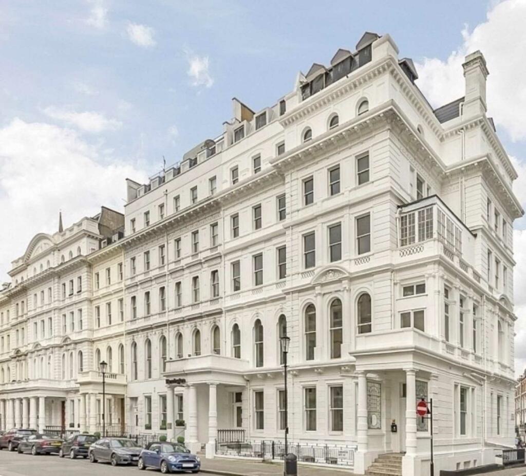 6-bed semi-detached on Lancaster Gate, Kensington, £23,000,000