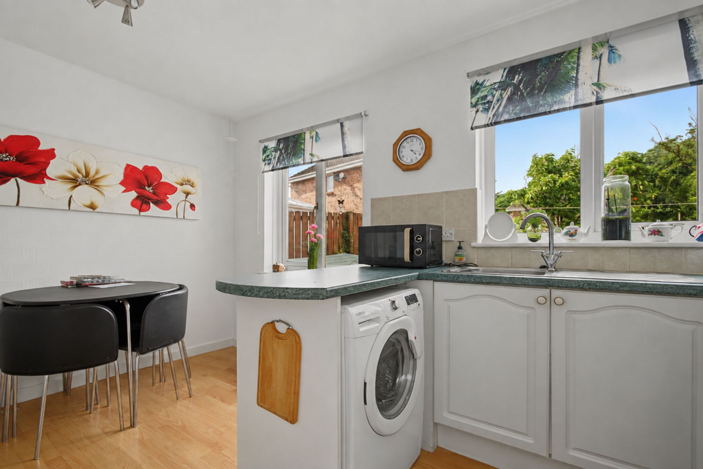 House in Irvine, Lawthorn - View 5