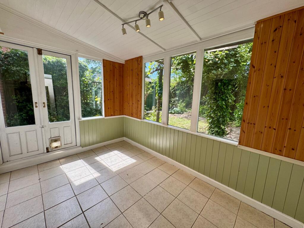 House in Cuckfield. Haywards Heath, Penlands Green, Haywards Heath - View 5