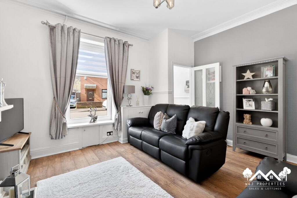 House in Darwen, Hollins Grove, Knowle Fold - View 4