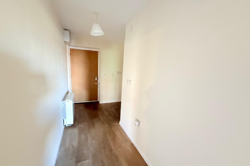 Apartment in Warrington - More