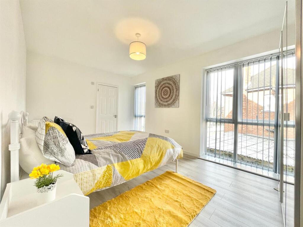 Main image of property: TWO BEDROOM SPLIT LEVEL APARTMENT - HIGHAM HILL ROAD - WALTHAMSTOW - E17 - (£2,450 pcm)