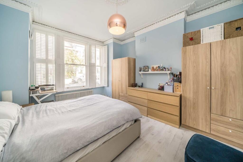 Apartment in London - View 5