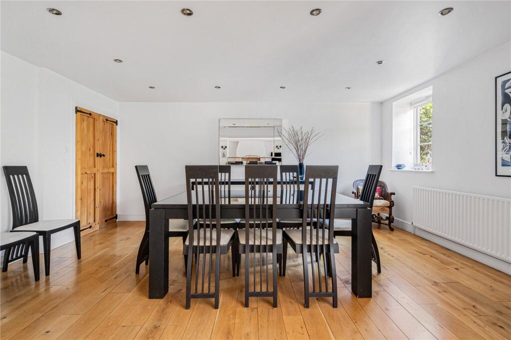 House in Watford - View 5