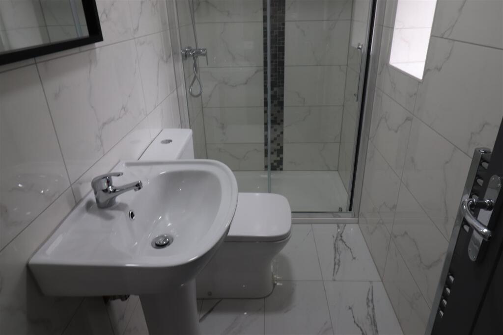 1 bedroom house share for rent