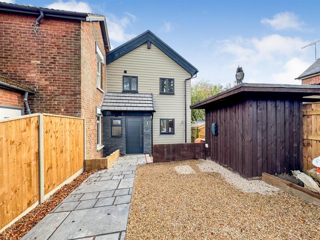 3-bed terraced on Victoria Road, Parkstone, Poole, £375,000