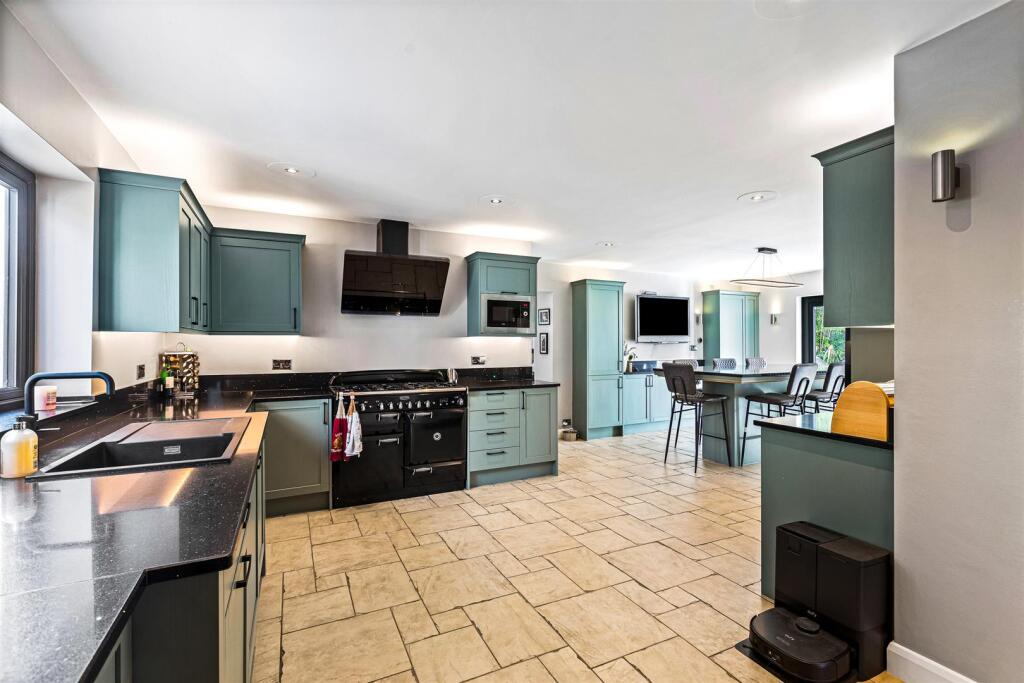 House in Leicester - View 5