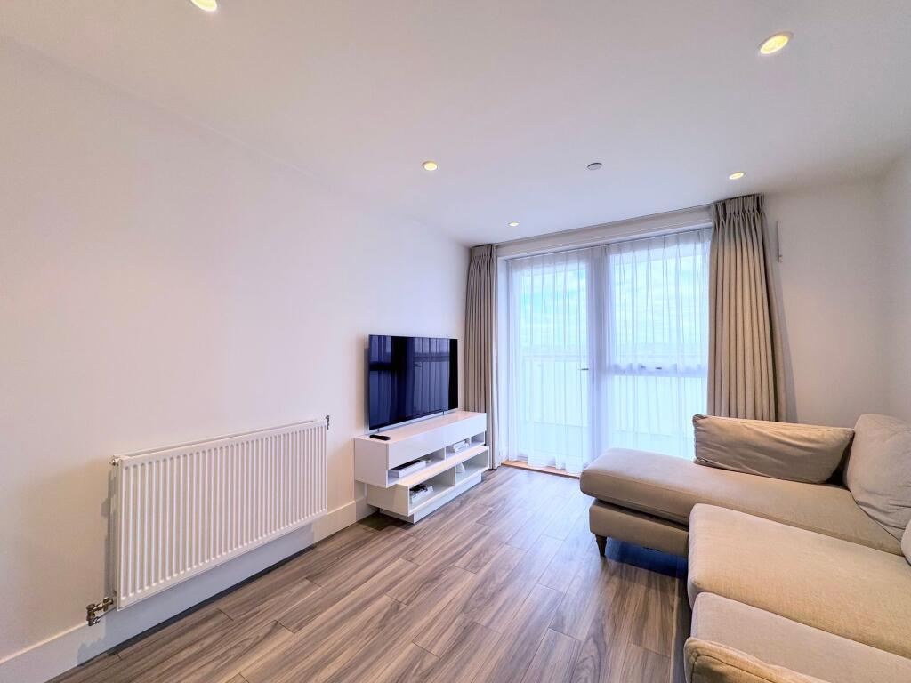 Burnt Oak Broadway, Edgware, HA8 - View 6