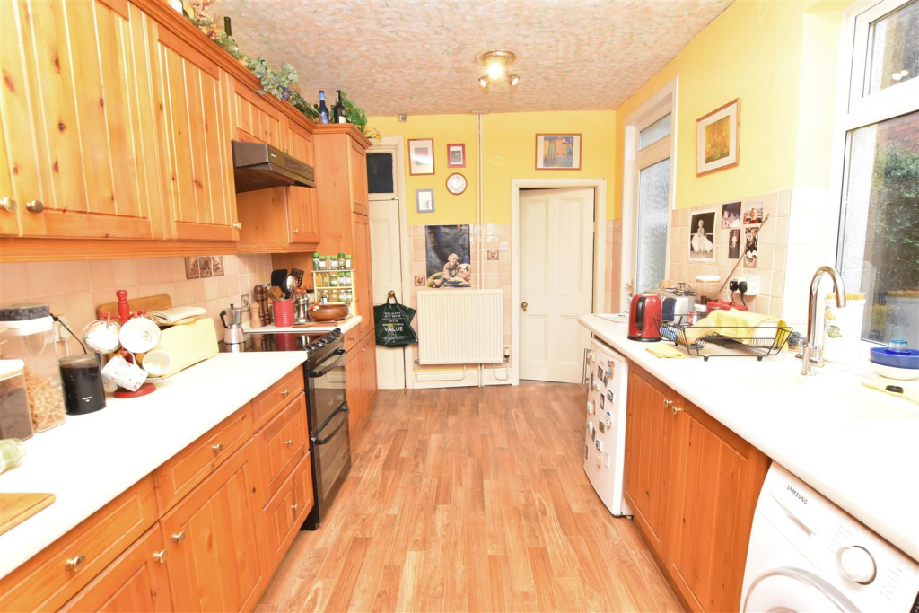 House in Grimsby, Scartho - View 4